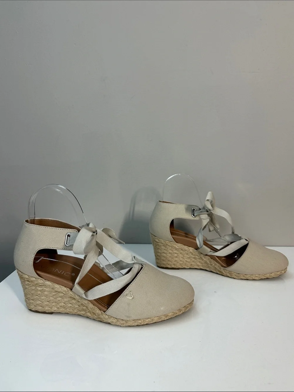 Vionic Kaitlyn Tie Front Espadrille Wedges Oat Size 9.5